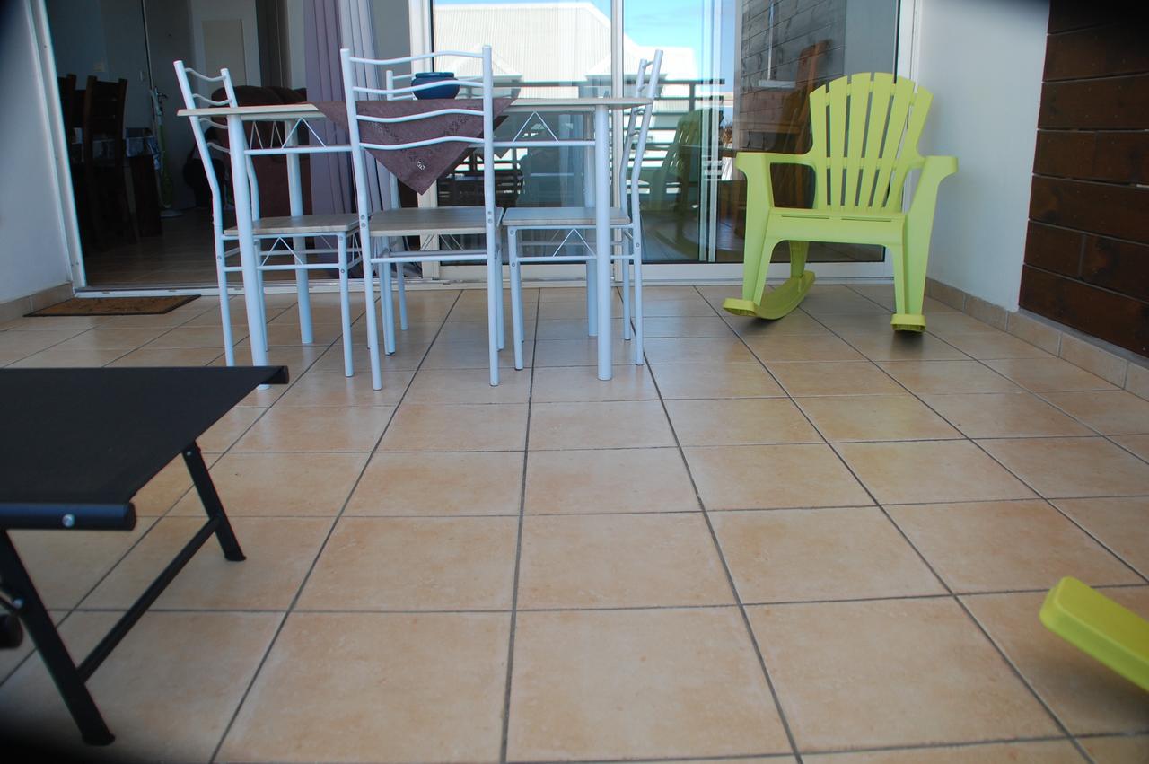 Appartement Meuble De Tourisme Saint Pierre Exterior foto